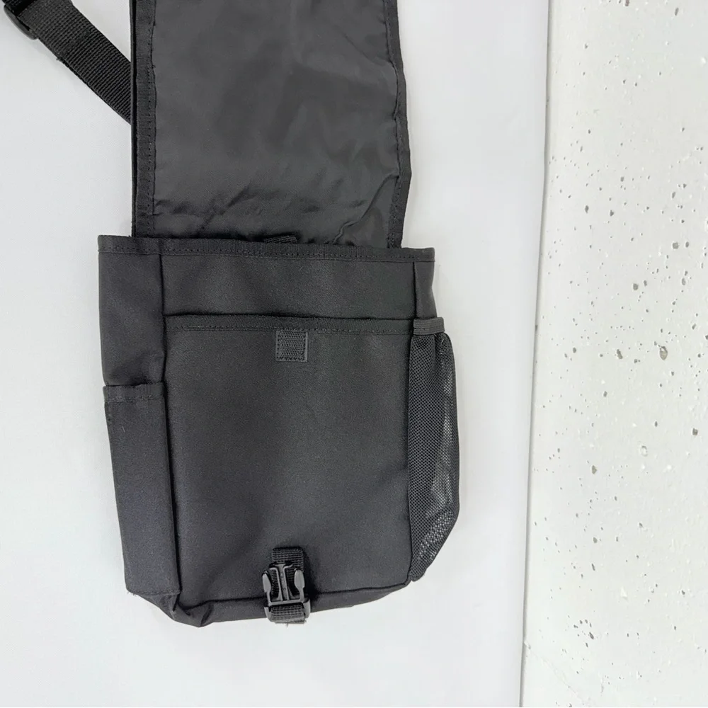 Vintage Nike Black Crossbody Sling Bag